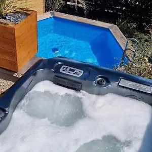 Rêves De Vie Port Pin Hammam, Jacuzzi, Parking Prives Cassis